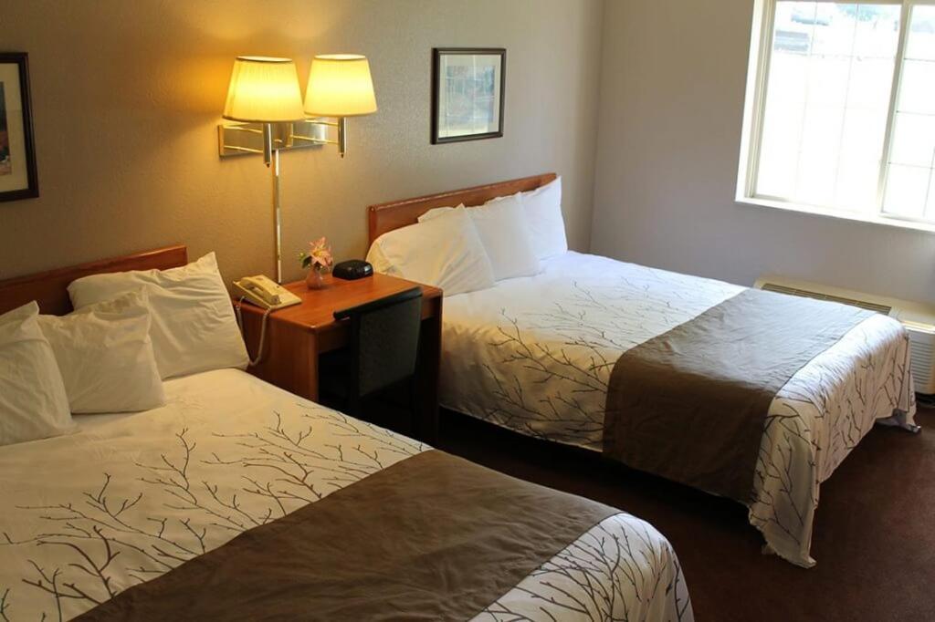 Inn Edmore Inn 3*