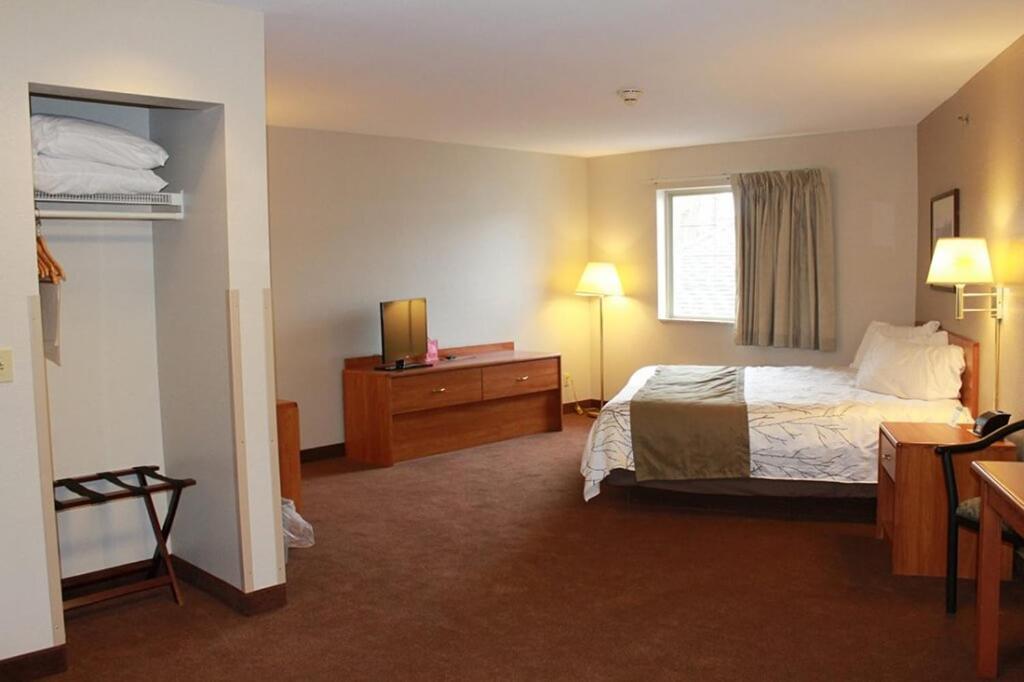 Inn Edmore酒店3*